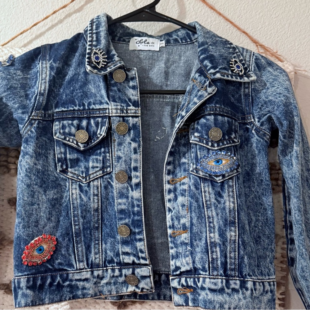 Vintage Blue Jean Jacket with Cropped Design